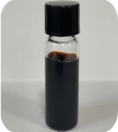 生物陶瓷粉末产品，白色粉末状材料装在透明容器中，颗粒细腻均匀，体现精密制造工艺