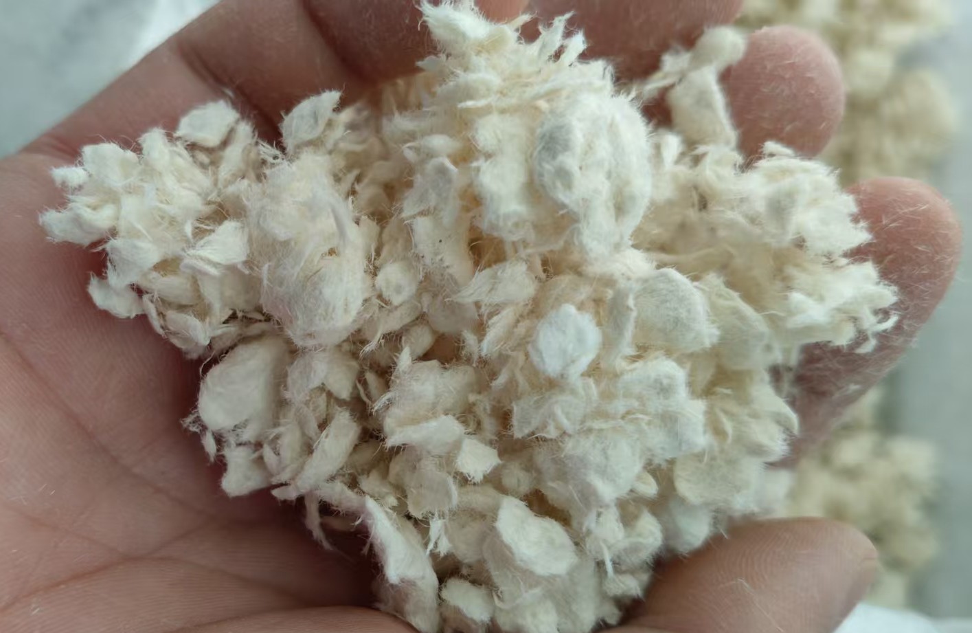 生物基复合材料板材，多层结构的复合板材，表面光滑，体现复合材料优势